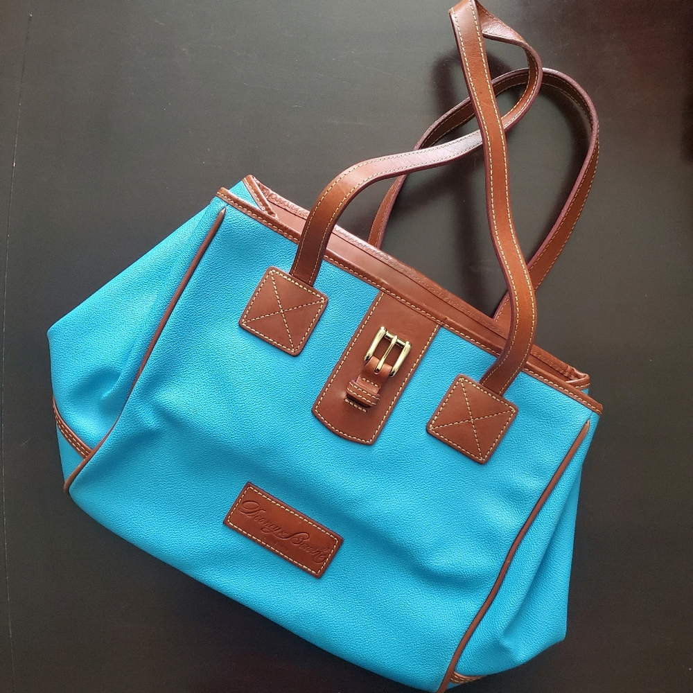 Dooney & Bourke sky blue handbag purse